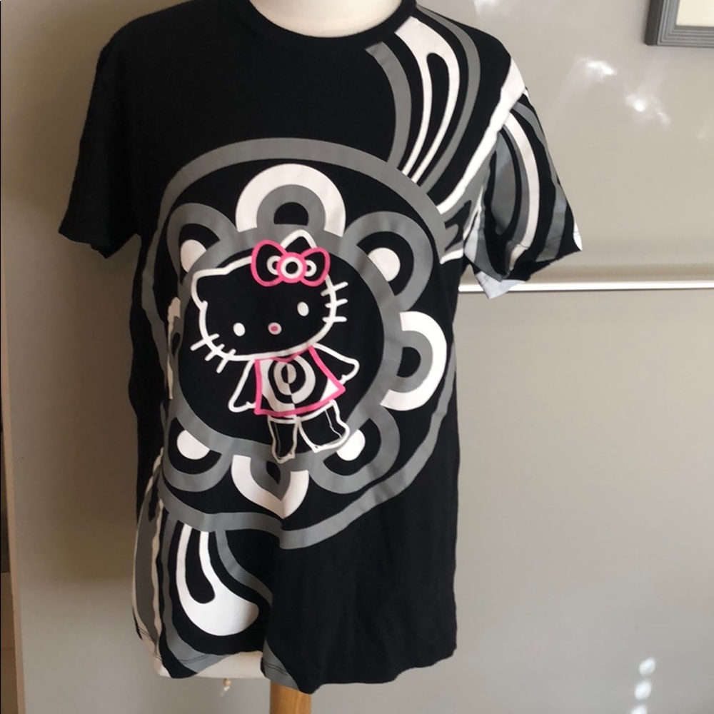 Mac cosmetics hello kitty Collab T-shirt sixe 5/XL